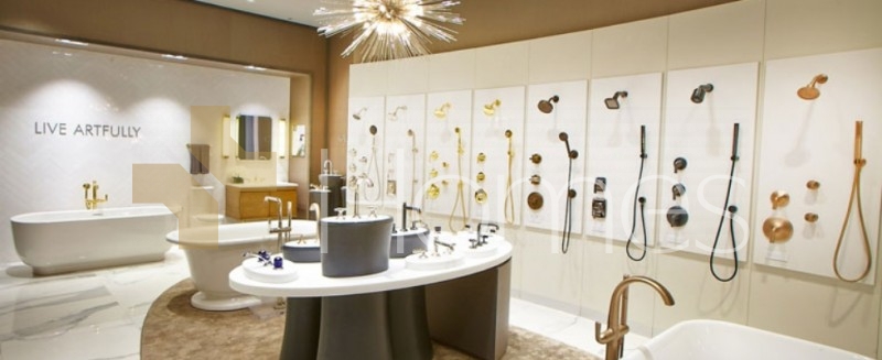 showroom in luxury building  on Al Madinah Al Tebeieh Street for rent 