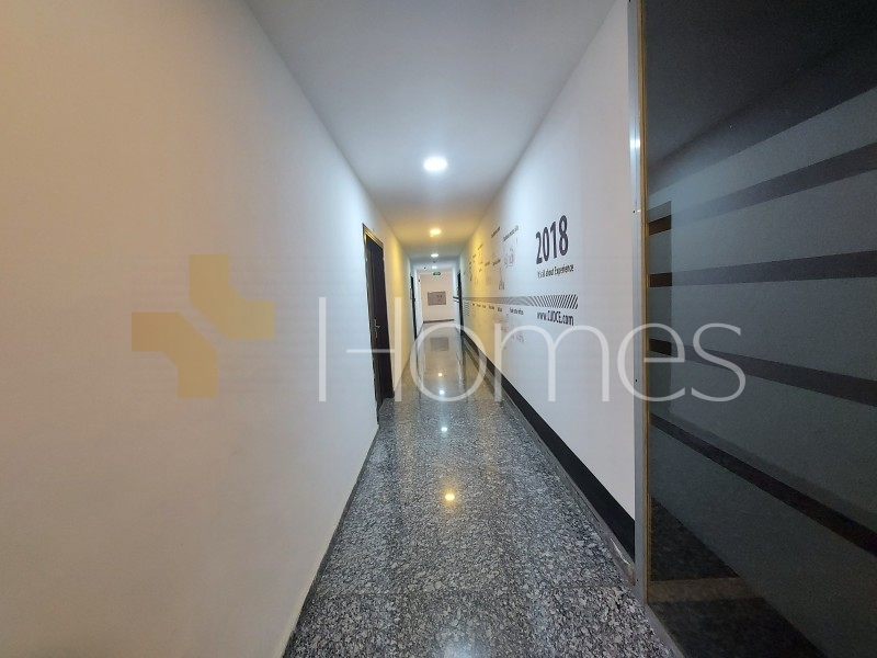 Office in a prime location for rent on Mecca Street, office area 140m.