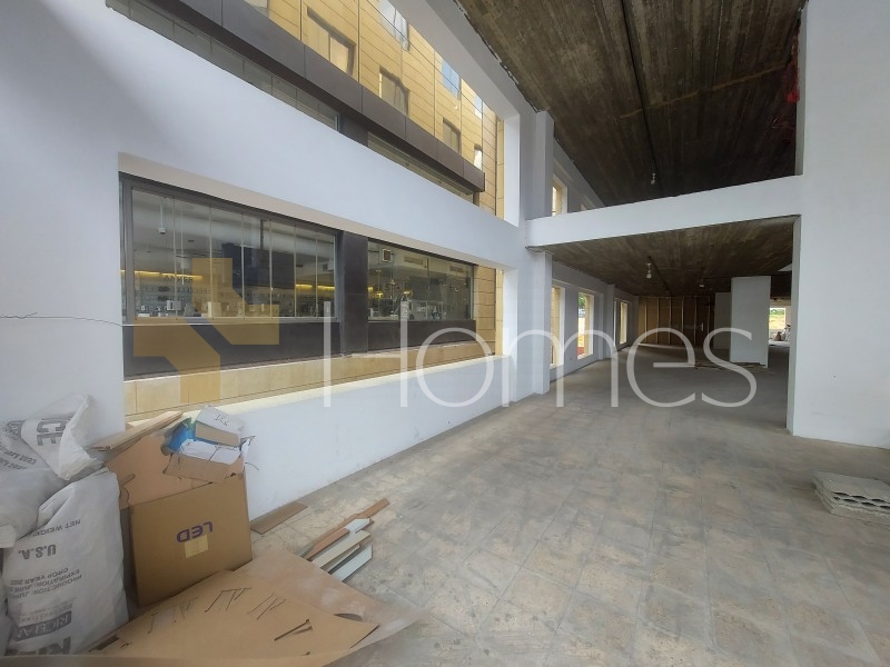 Showroom in vital location for rent in Al Madinah Tebeieh St, of 239m