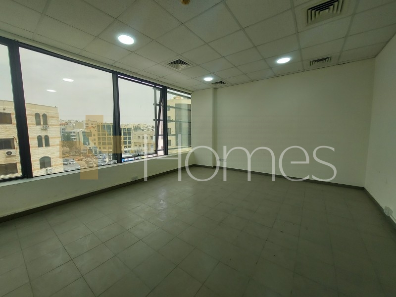 Second floor office for rent in 7th Circle an office area of 170m