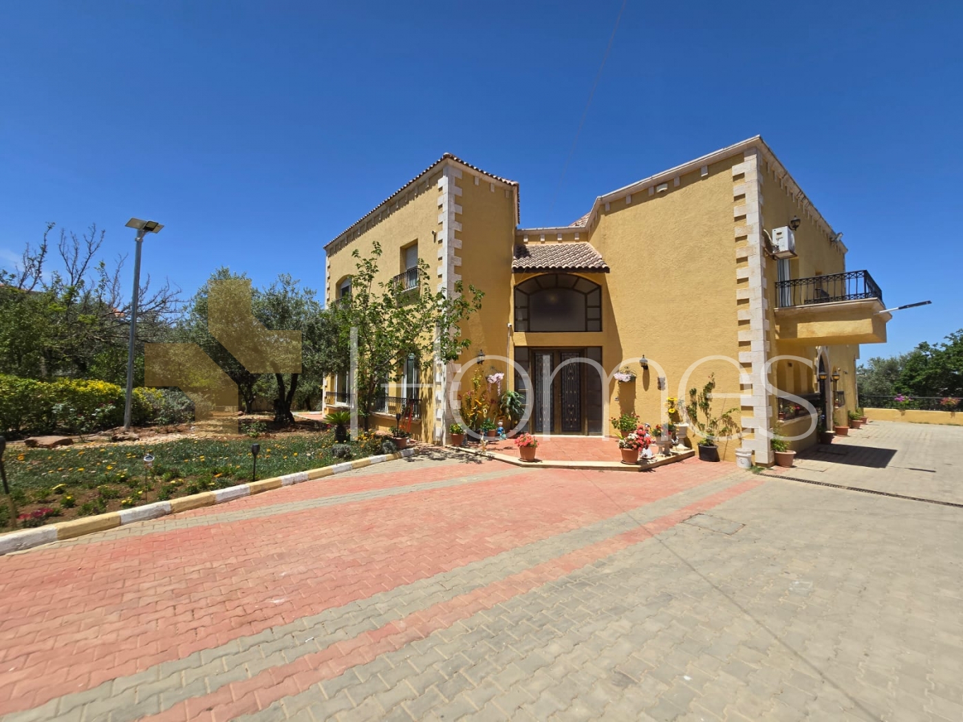 Furnished farm for rent in Al Salt with a land area of 5000m