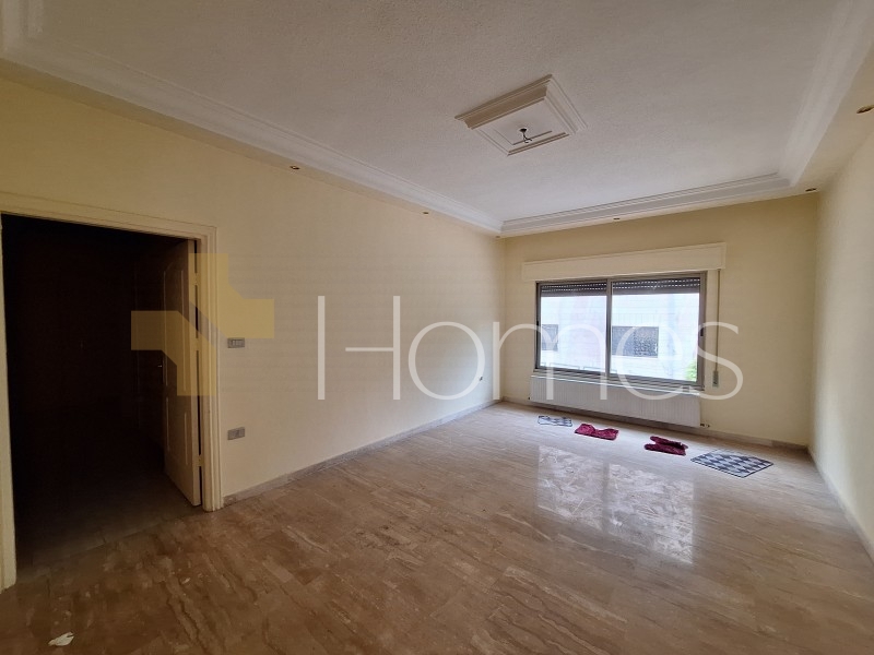 First floor apartment for rent in Umm Uthaina 196m