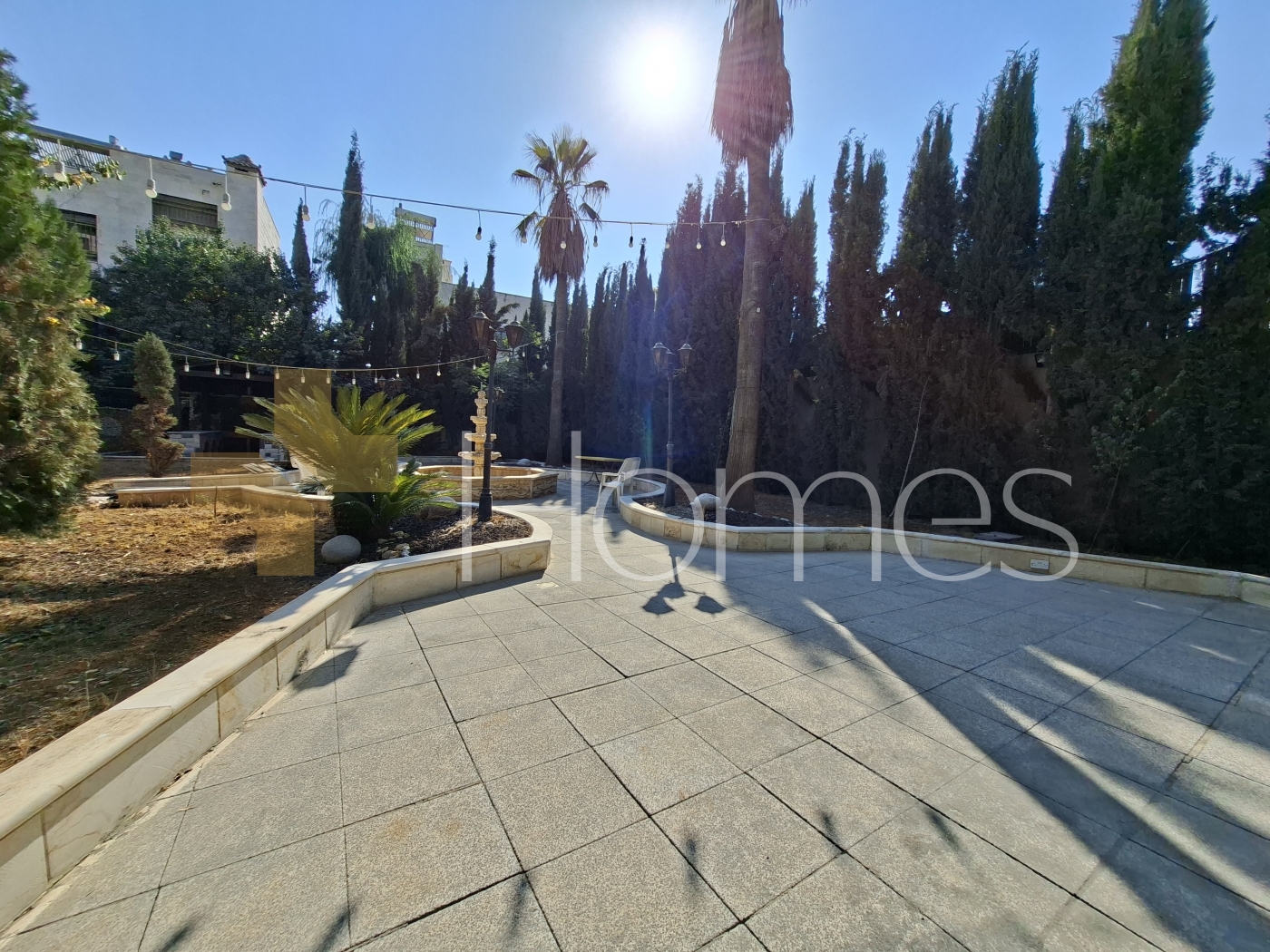 Villa with pool for rent in Marj El Hamam, with a Land area of 800