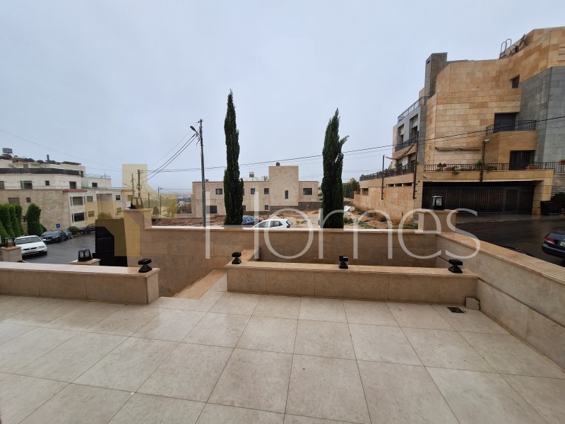 Ground floor apartment with terrace for rent in Dabouq 215m