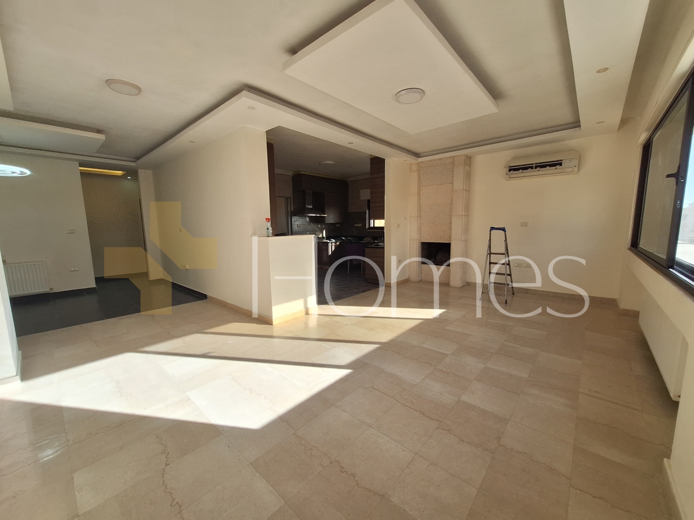 Flat roof for rent in Dabouq 206m