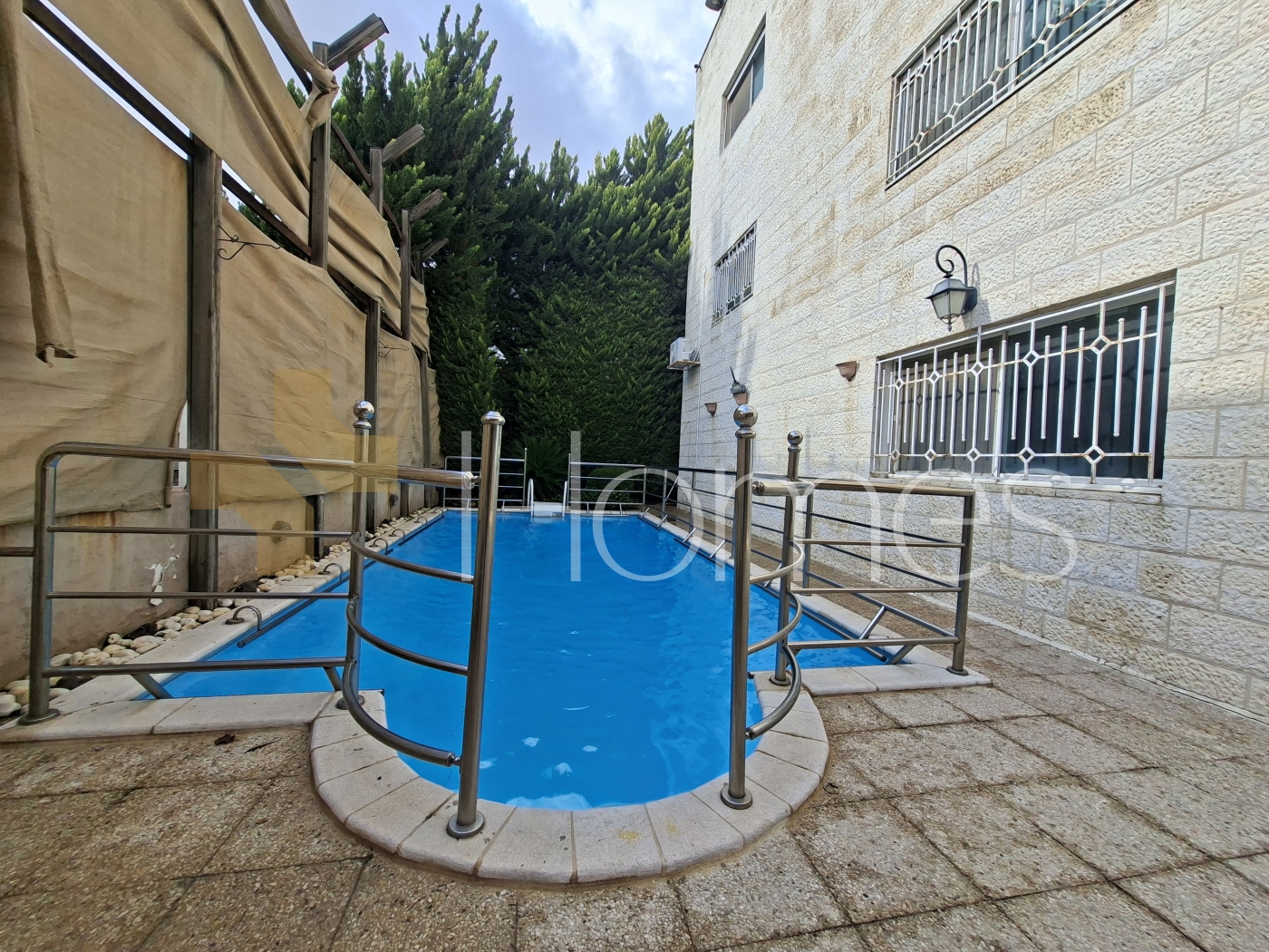 Standalone villa with pool for rent in Dair Ghbar area of 600m