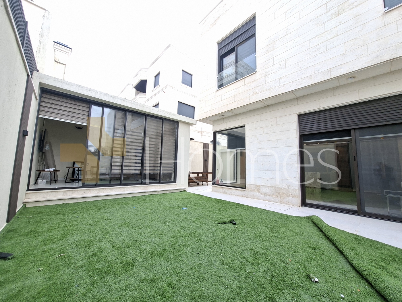 فيلا متلاصقة مع مسبح للايجار في الظهير بمساحة بناء 560م