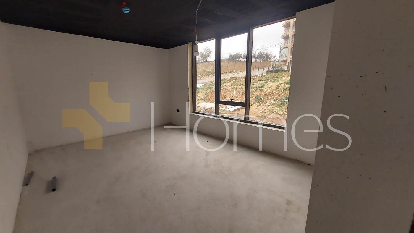 مكتب طابق ثاني للايجار في كوريدور عبدون ، مساحة المكتب 100م