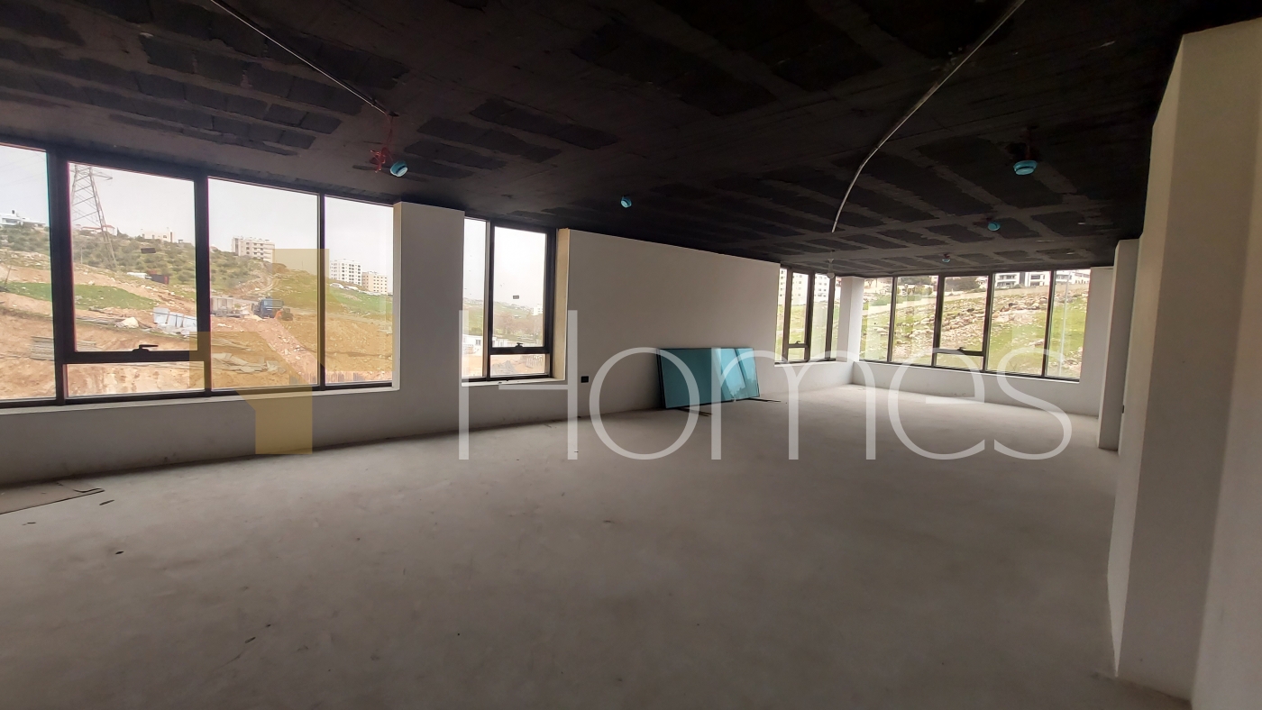 مكتب طابق ثاني بموقع مميز للايجار في كوريدور عبدون ،مساحة المكتب 120م