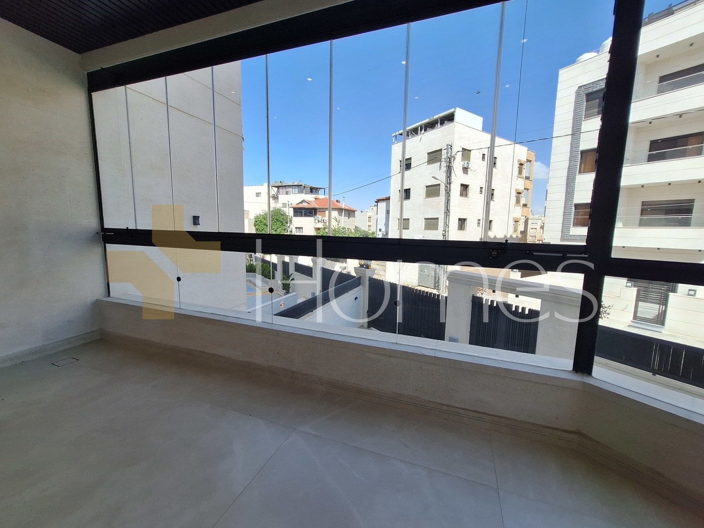 Ground floor apartment with terrace for rent in Abdoun