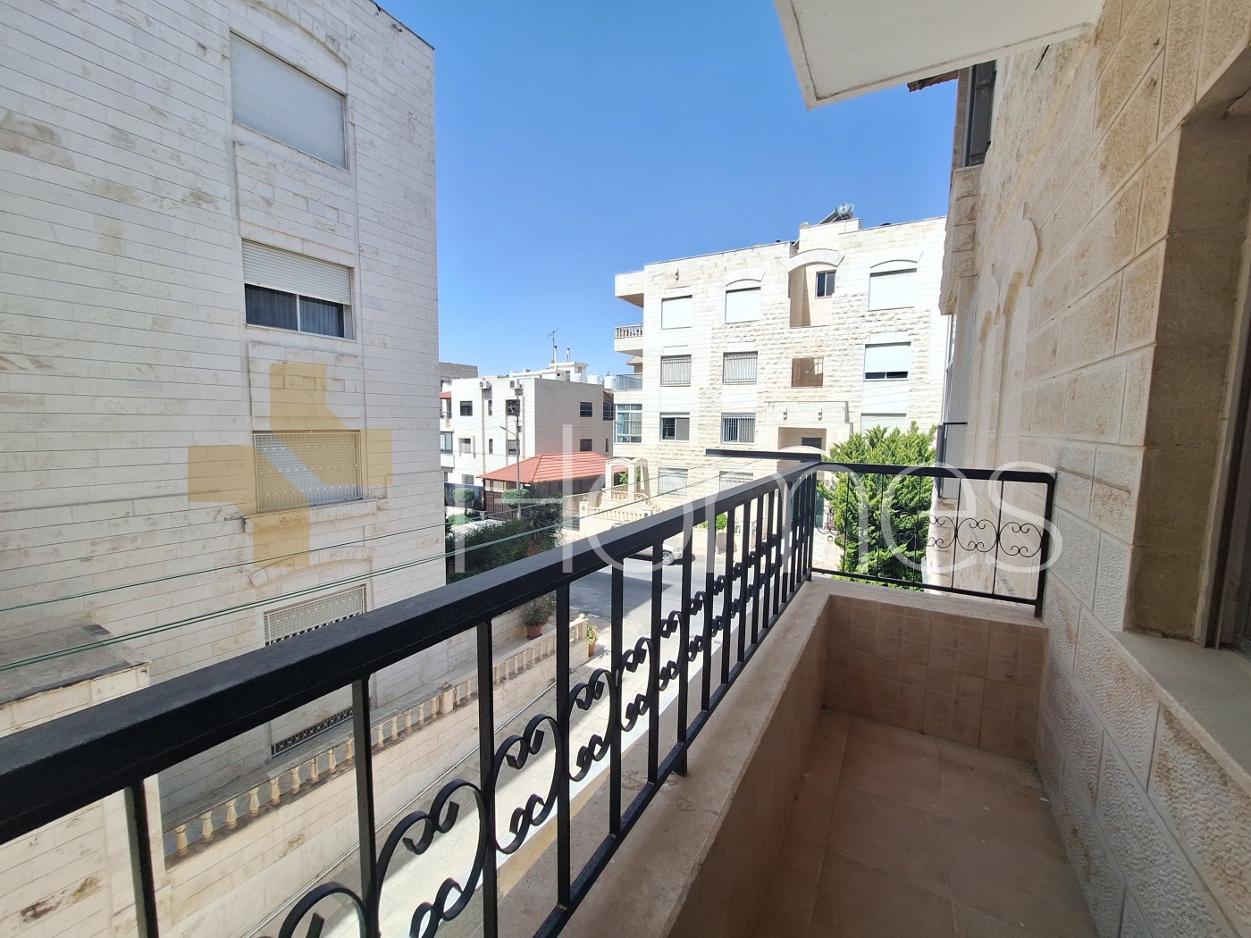 First floor apartment for rent in Abdoun, with a building area of 200m