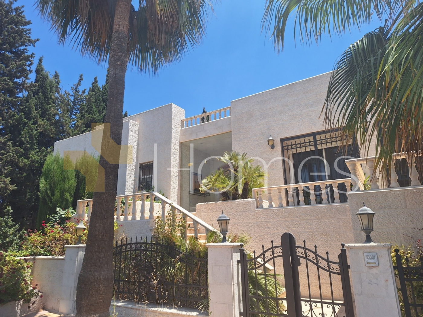 Standalone villa for rent in Dabouq with a land area of 880m