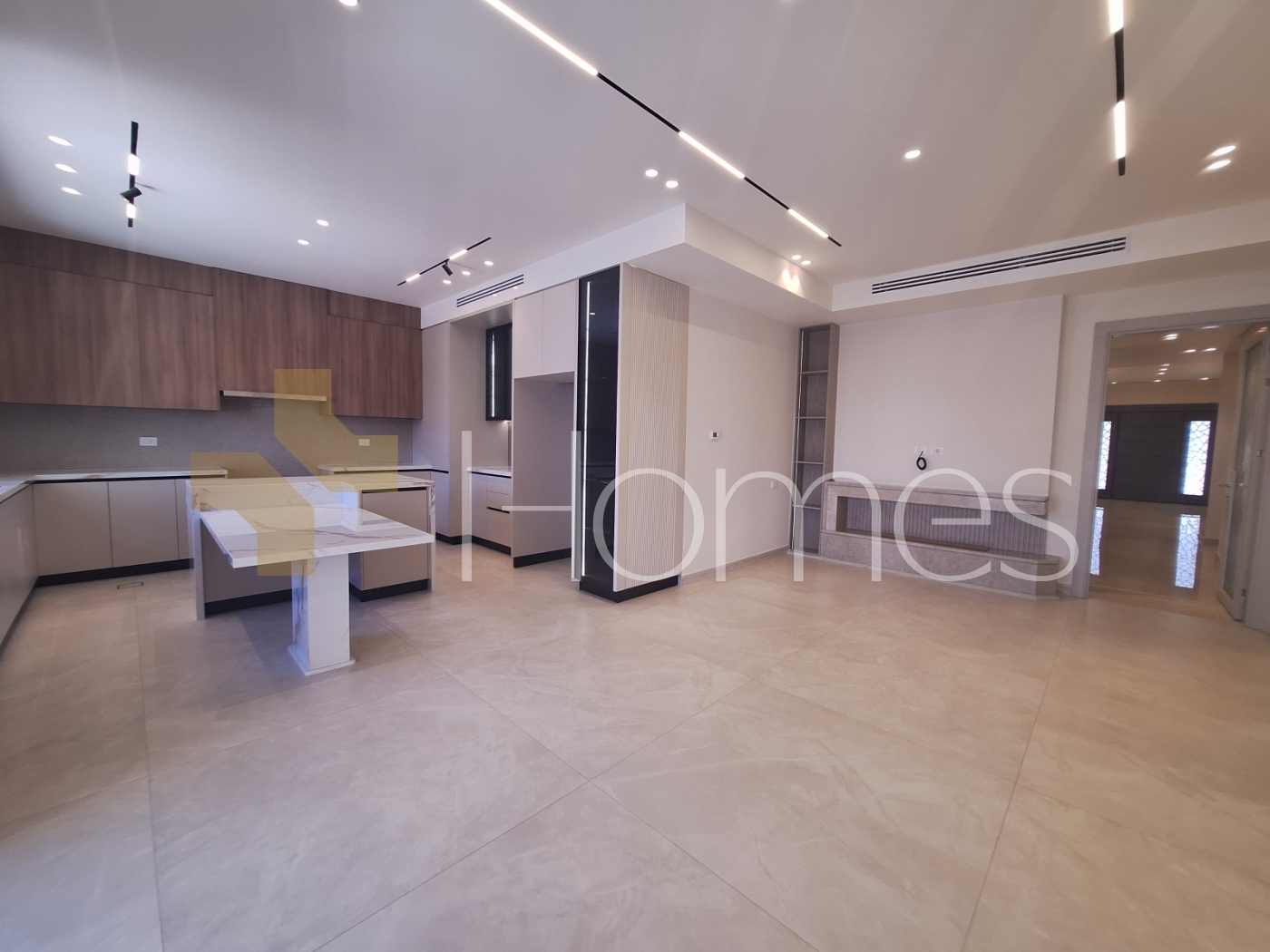 Ground floor apartment with a garden for rent in Abdoun