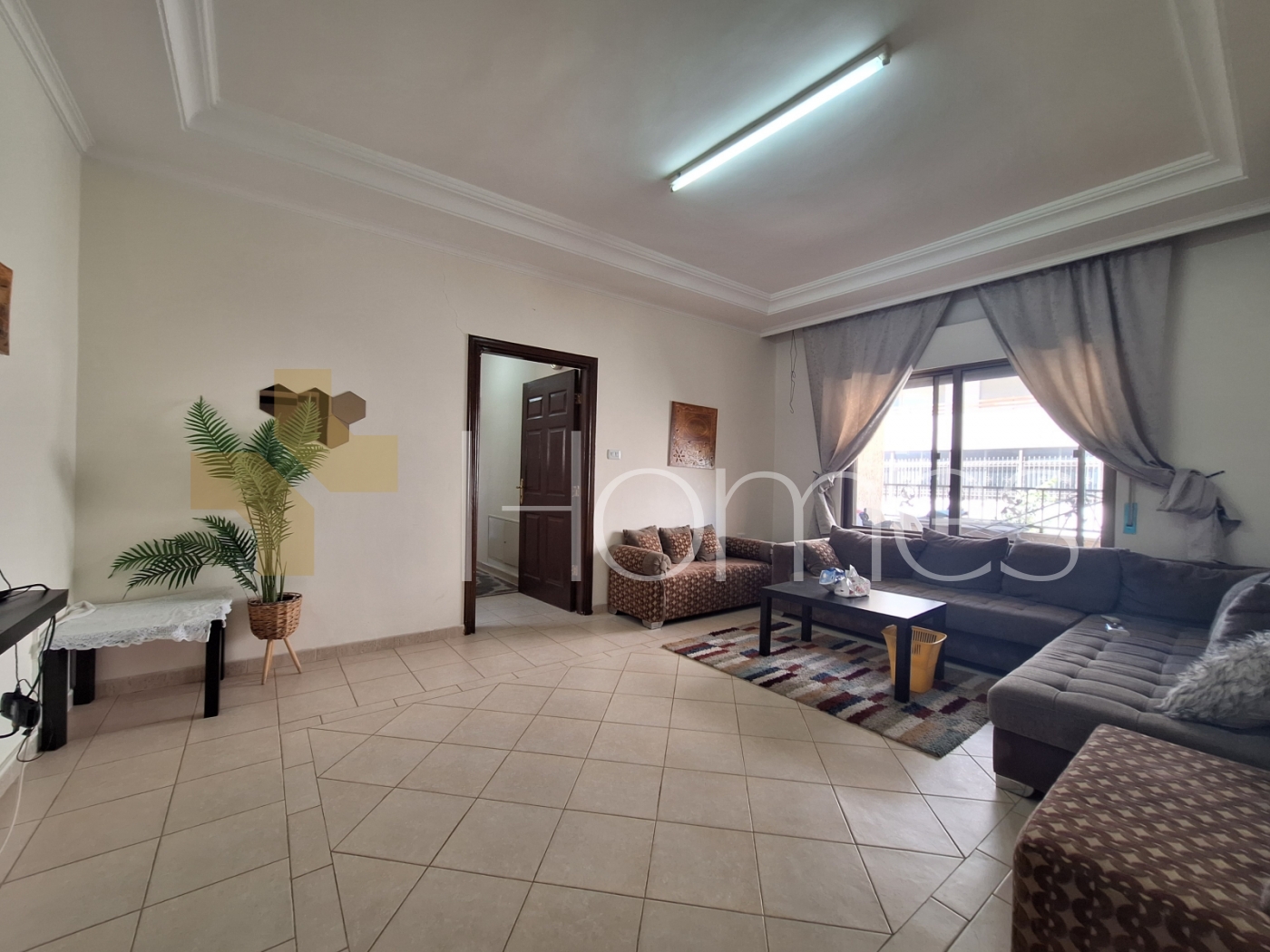 Fourth floor apartment for rent in Umm Al Summaq 225m