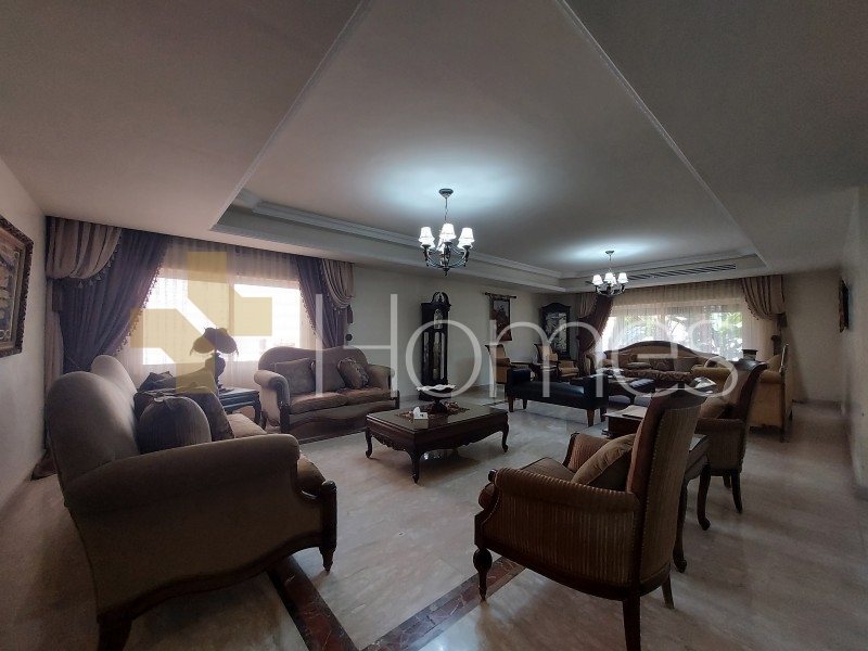 Flat ground floor for sale in Dair Ghbar with a building area of 388m