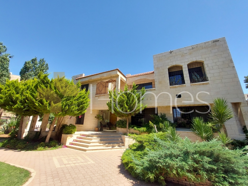 Standalone villa in Rabieh, with a land area of 1230m