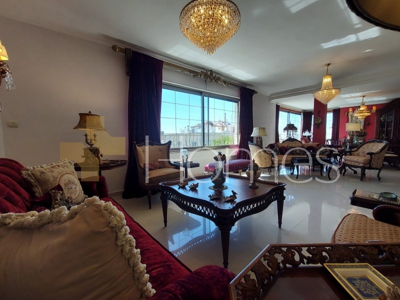 Flat 4th floor apartment for sale in Um Uthaina 286m