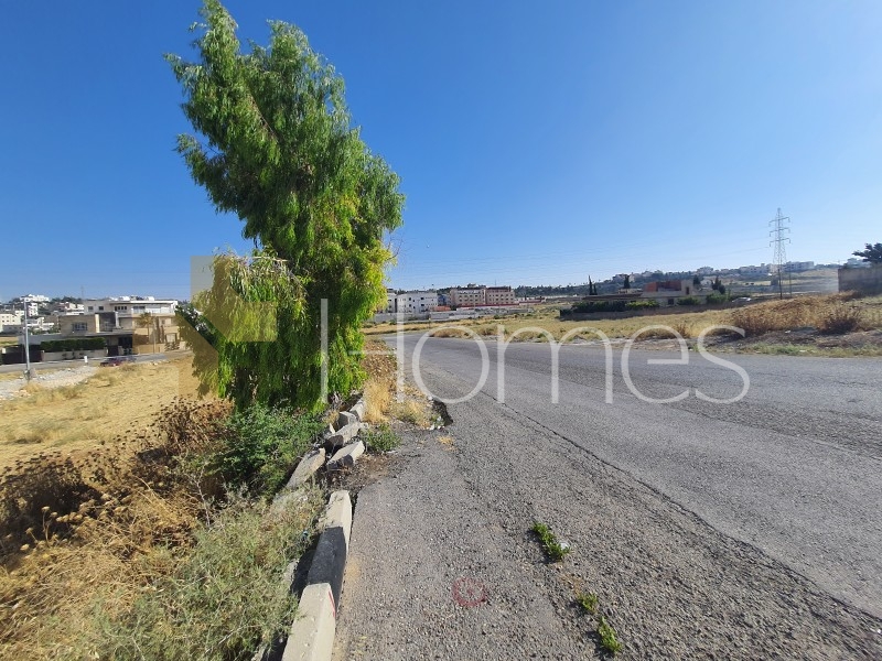 Land for sale on two streets in Al Baniyat area: 752 sqm