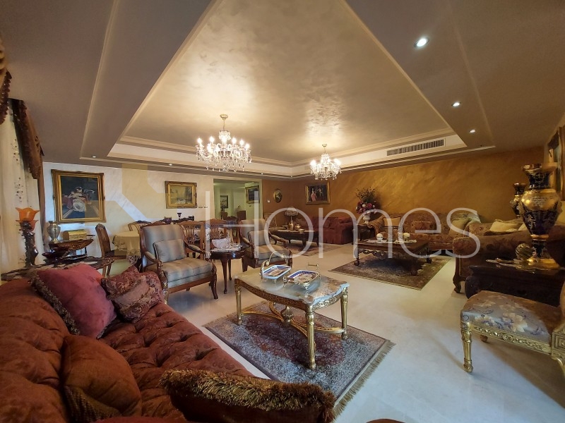 Flat floor apartment for sale in Abdoun 357m