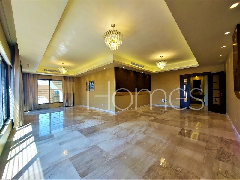Last floor with roof and terrace for sale in Dair Ghbar 377m 