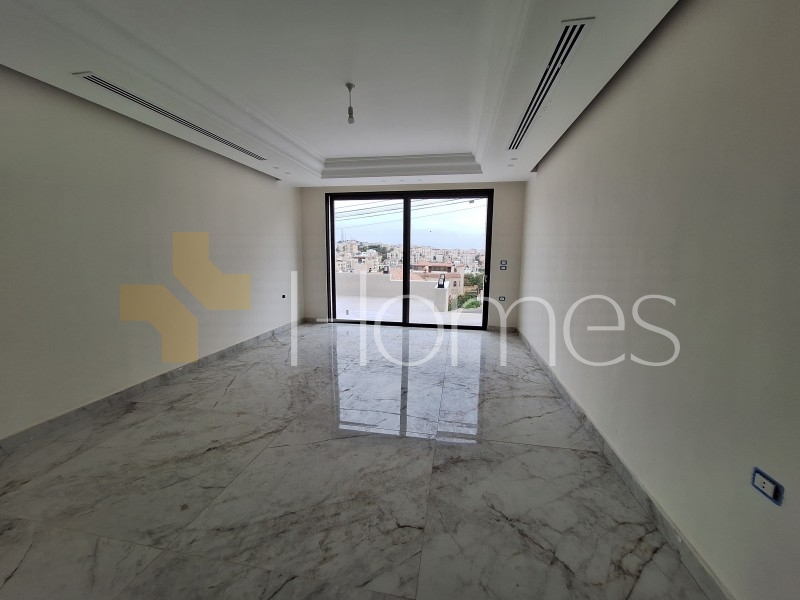 Ground floor with terrace for sale in Dabouq 160m