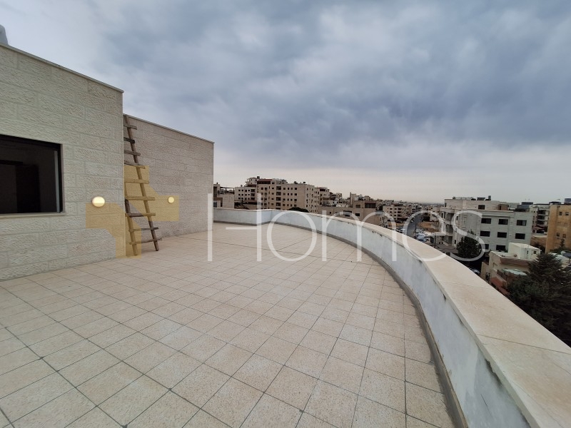 Duplex last floor with roof for sale in Khalda 287m 