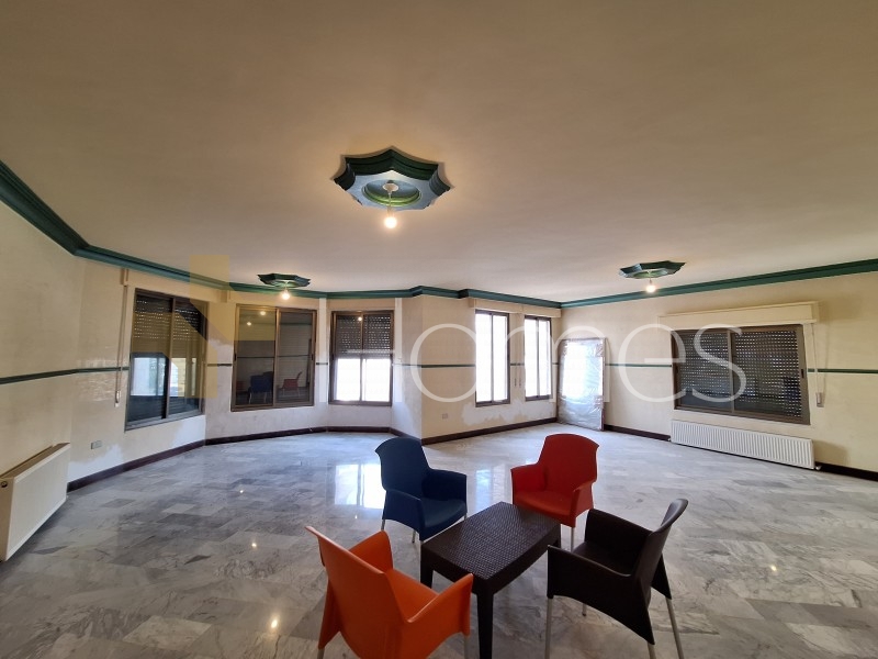 Flat 1st floor for sale in Dair Ghbar 294m