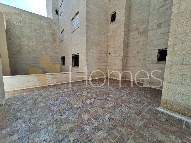 Ground floor apartment for sale in Tlaa Al Ali, with a building area of 198m