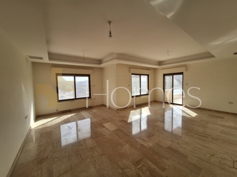 First floor apartment for sale in Dair Ghbar 220m