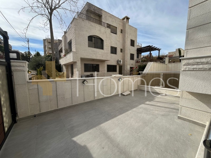 Apartment with private garage for sale in Rabieh 180m