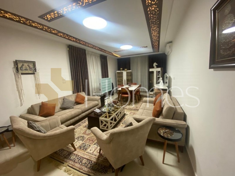 Last floor apartment for sale in Khalda 221m