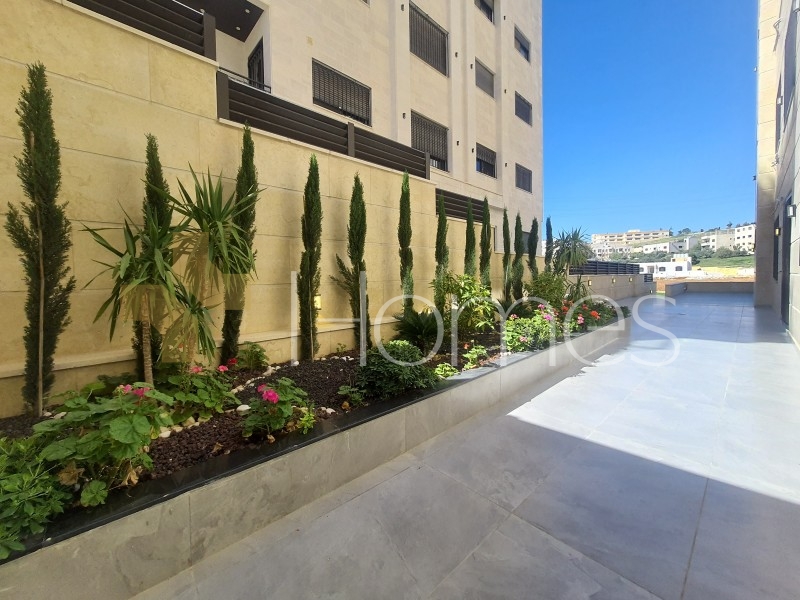 Apartment with garden for sale in Airport Road a building area of 177m