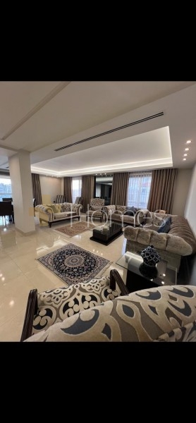 Flat first floor for sale in Dabouq with a building area of 367m