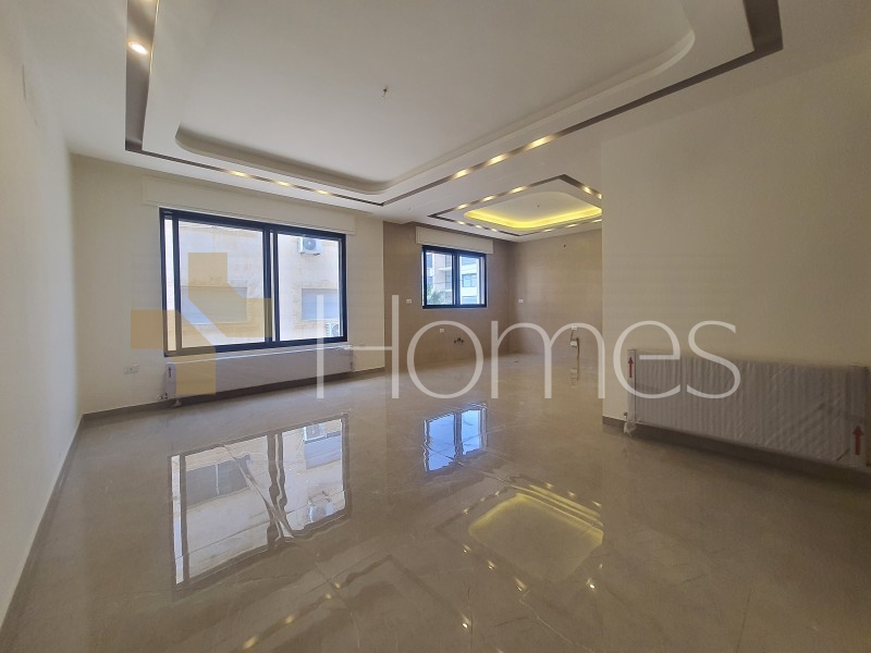 First floor apartment for sale in Hai Al-Sahaba building area of 187m