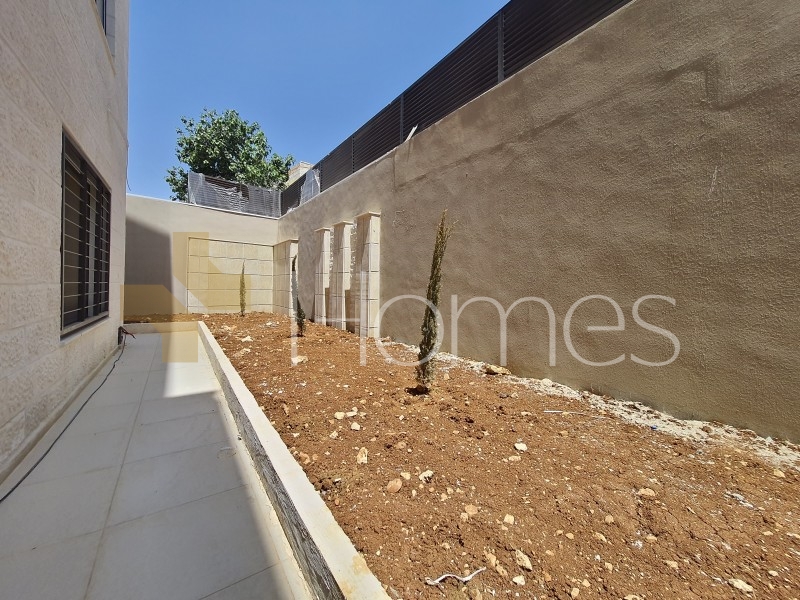 Ground floor with a garden for sale in Airport Road an area of 190m