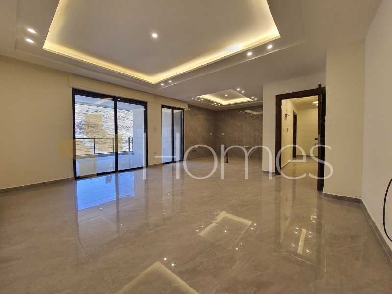 First floor apartment for sale in Airport Road building area of 215m
