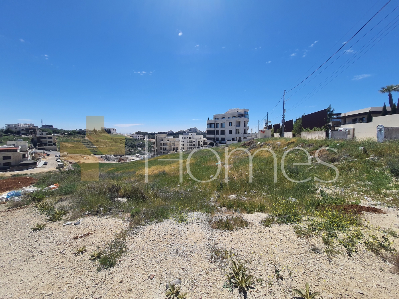 Land for sale suitable for building villas in Rujm Omaish, of 3300m