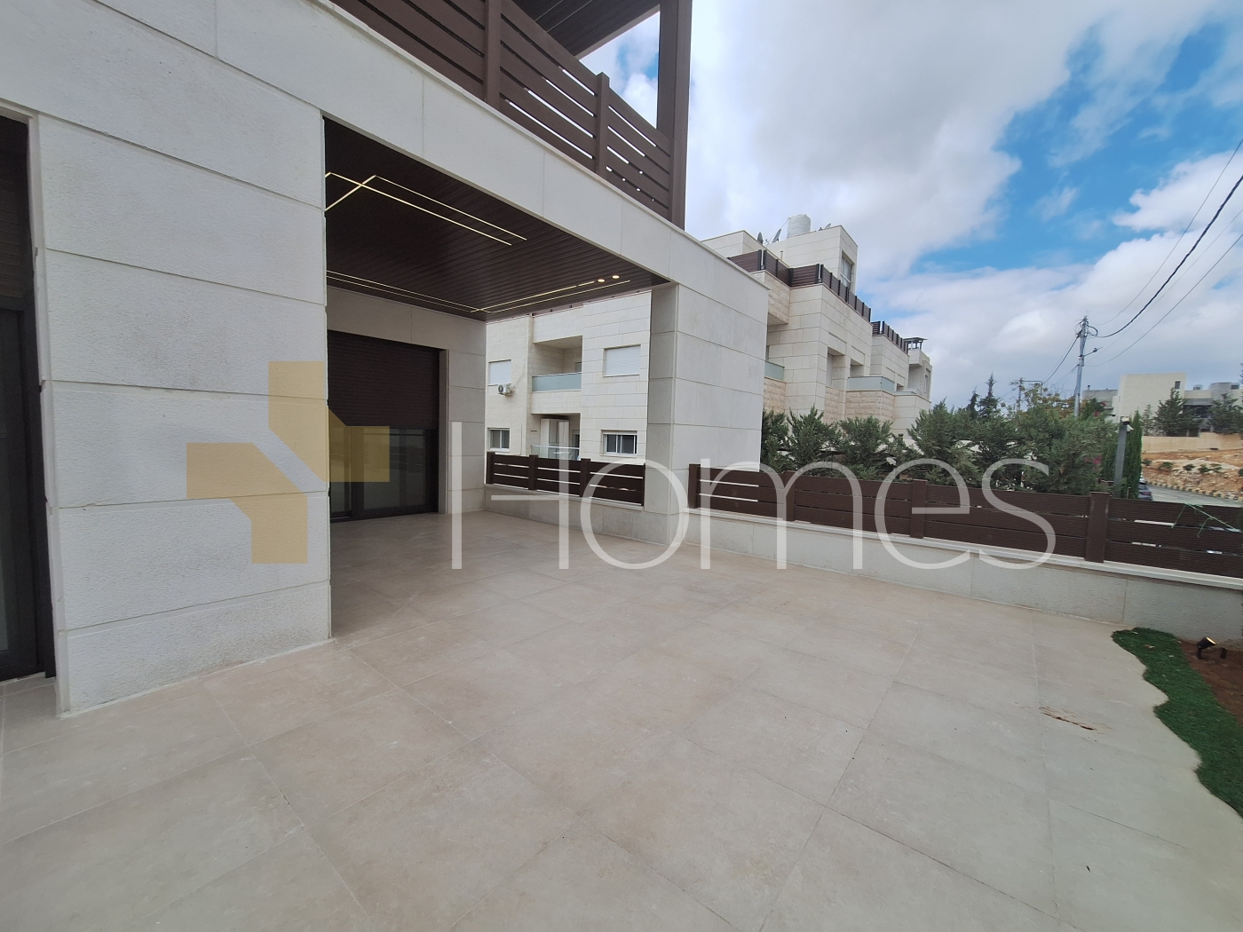 Ground floor apartment with a garden for sale in Al Hummar 205m