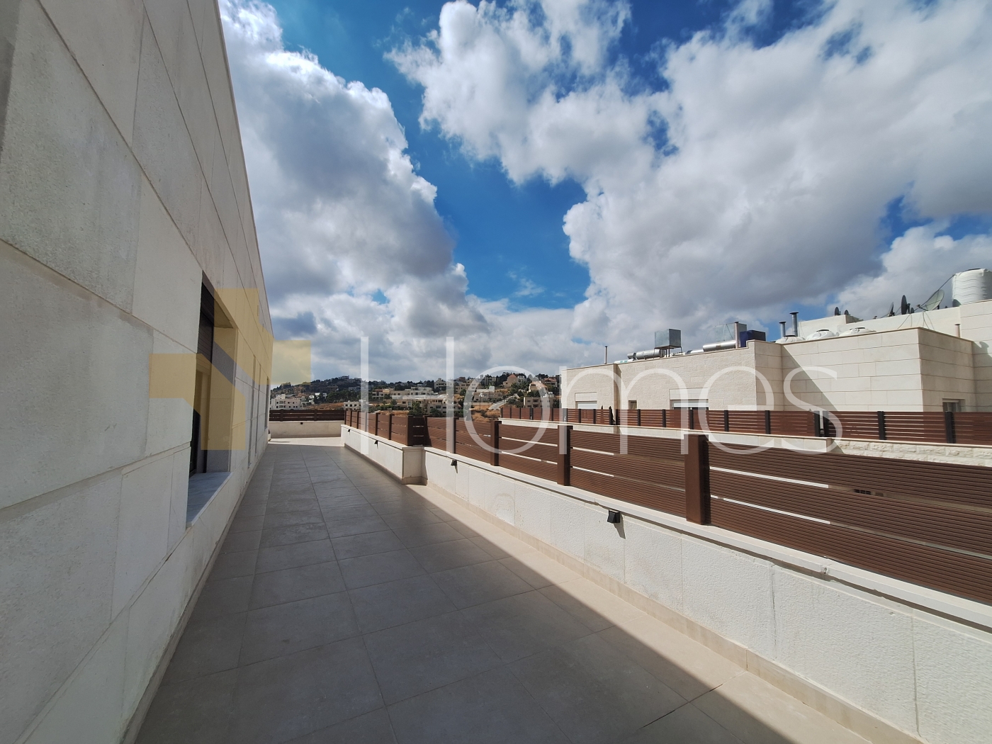 Flat roof with terrace for sale in Al Hummar 220m