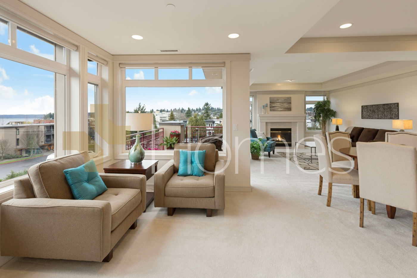 First floor with high view for sale in Rujm Omaish, area of 160m