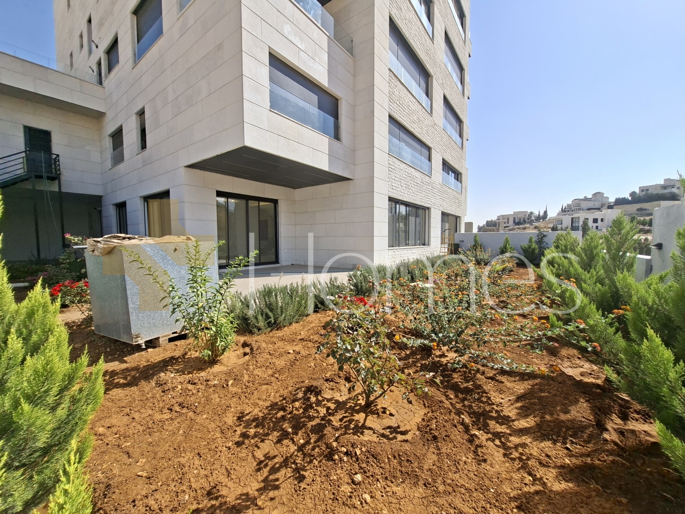 Duplex apartment with garden for sale in  Al Hwaiti, with an area 320m