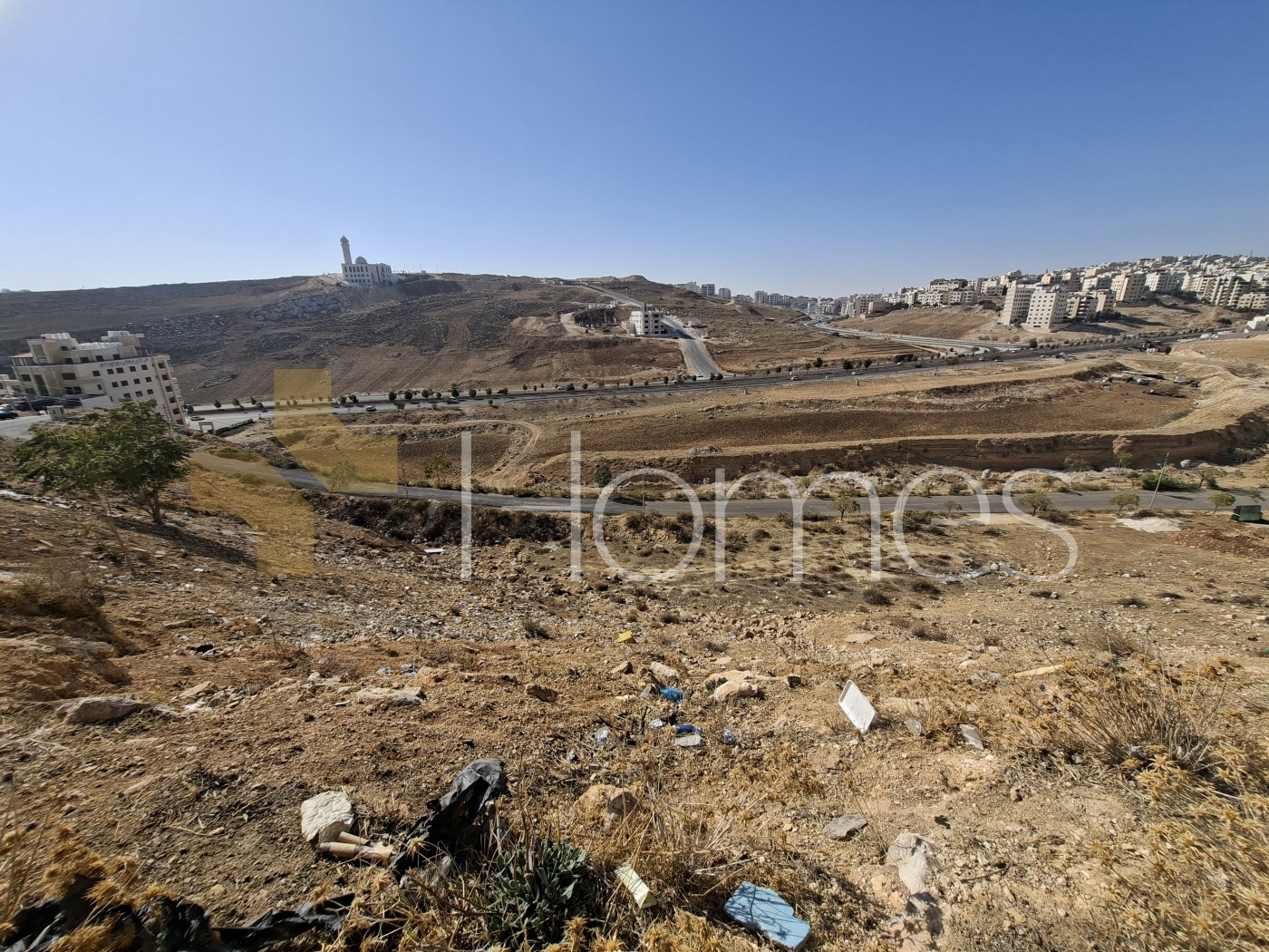 Land for sale in Abdoun for housing building a land area of 1078m