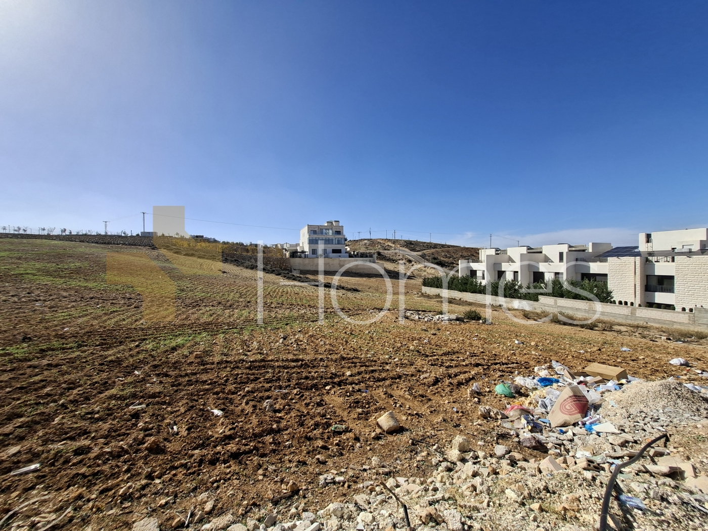 Land for sale in Al-Fuhais for building a private villa area of 1877m