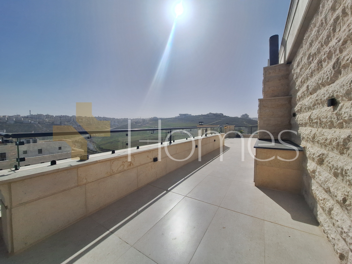 Roof with terrace for sale in Abdoun 444m