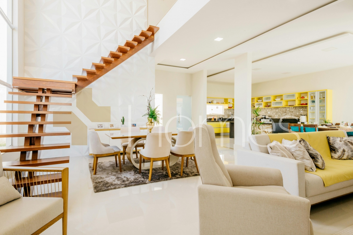 Duplex last floor with roof for sale in Qaryet Al Nakheel, area of 300m