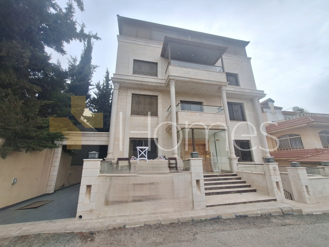 Residential building for sale in Dabouq