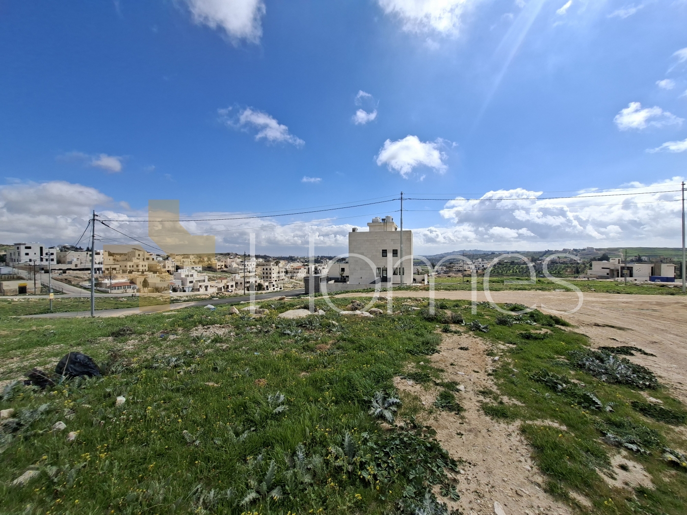 Land for sale suitable for building a villa in Airport Road, of 500m