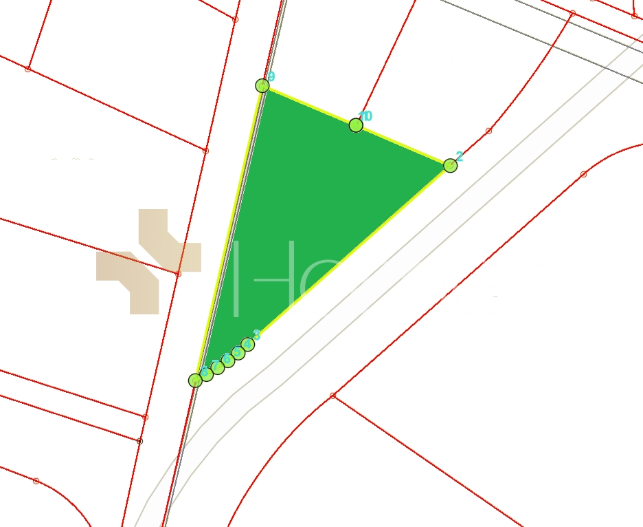 Land for sale on two street with a wide facades in Na'or, area of 683m