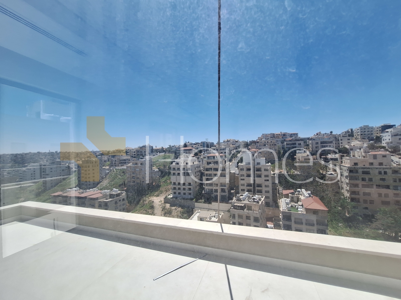 Flat roof with terrace for sale in Abdoun 400m