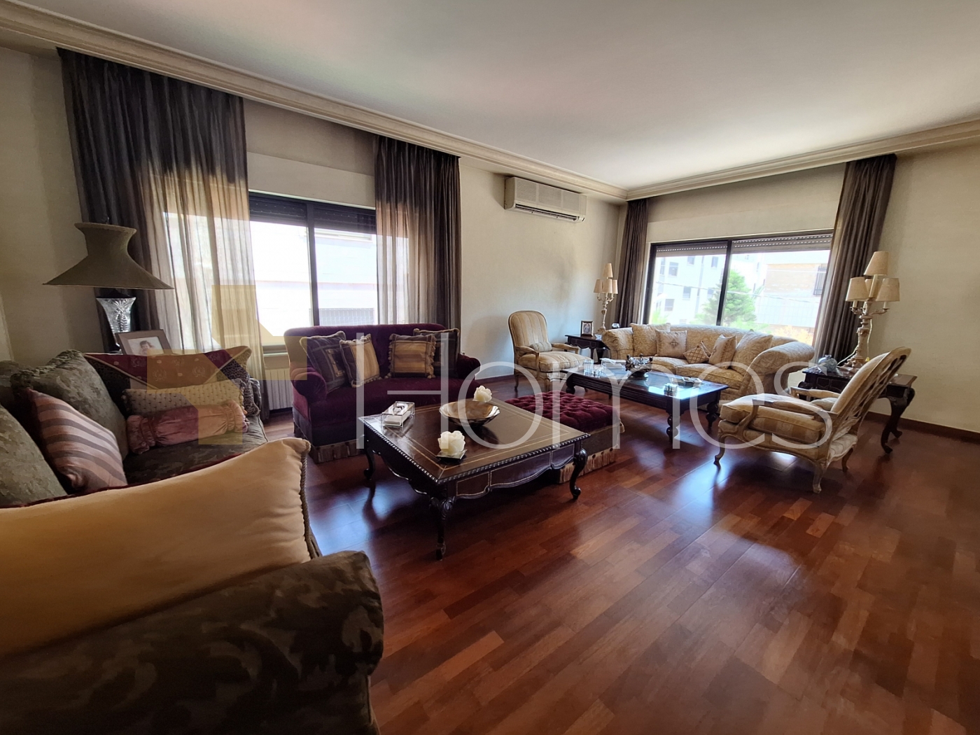 Second-floor apartment for sale in Umm Uthaina 279m